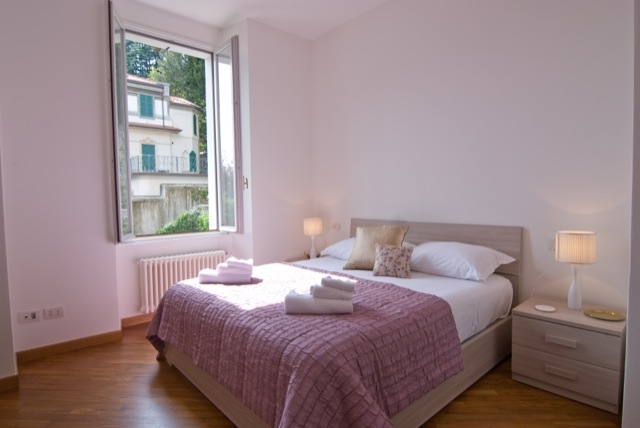 double bedroom with en suite bathroom