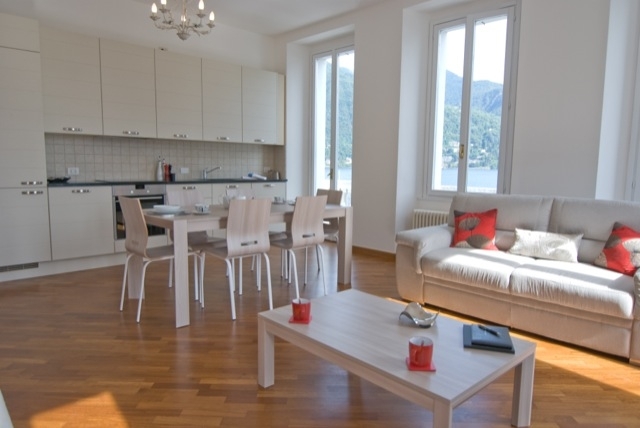 dining for 8 & modern kitchen