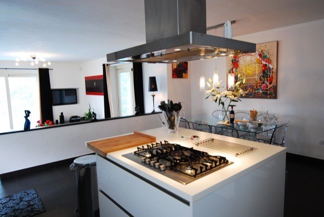 kitchen & dining area