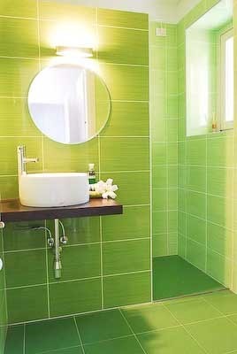 1st floor ensuite shower room