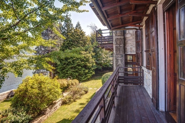 Lussuosa Villa Oliveto Lario Fronte Lago RIf.LC151.--62_rid
