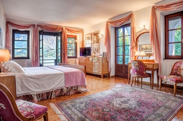 Lussuosa Villa Oliveto Lario Fronte Lago RIf.LC151.--94_rid