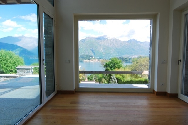 huge windows & panoramic views