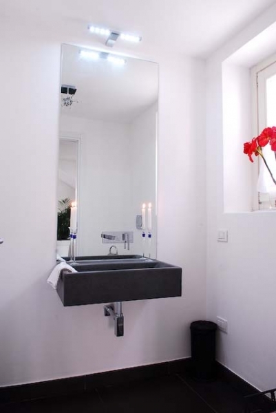 ground floor cloakroom