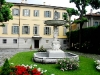 main entrance & courtyard